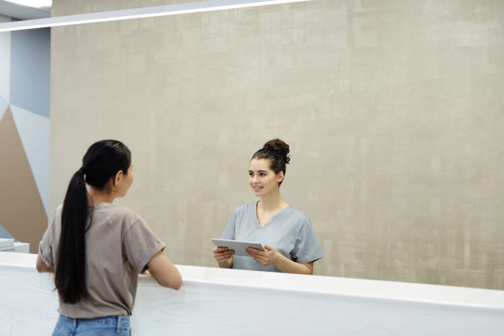 melhorar recepcao clinica