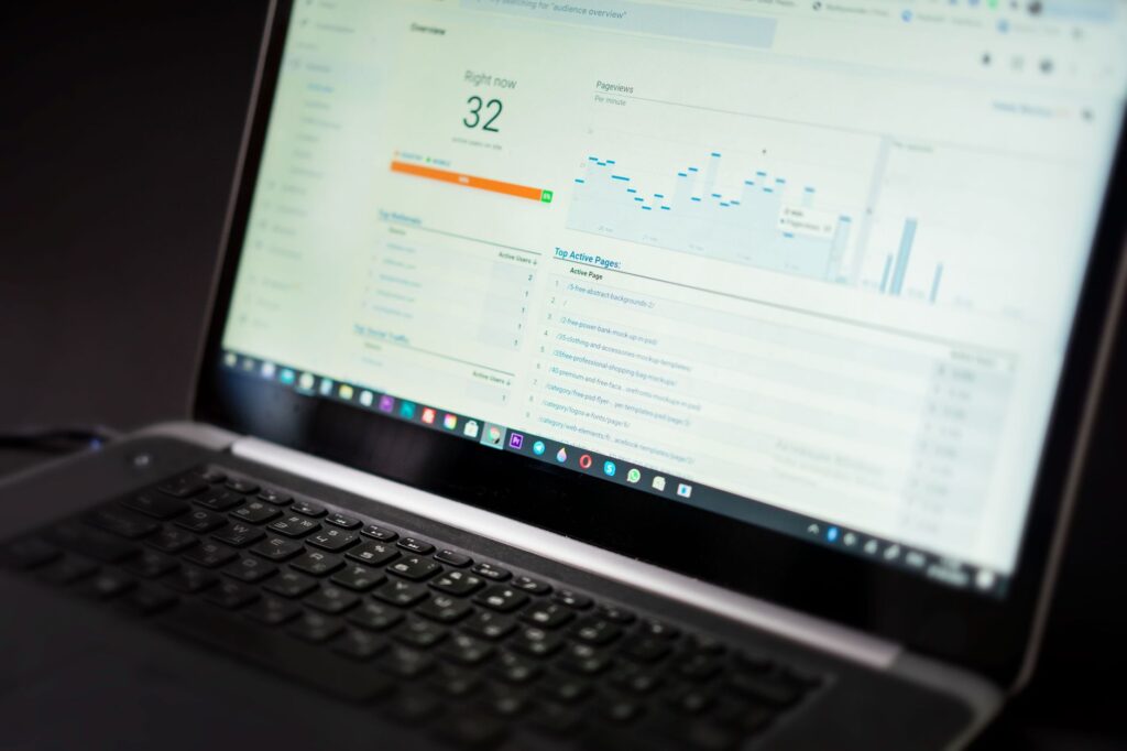 SEO x trafego pago: qual prioridade para clinica em cidade pequena